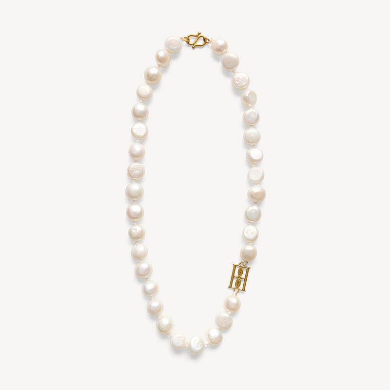 HERLE Pearl Necklace Soft White