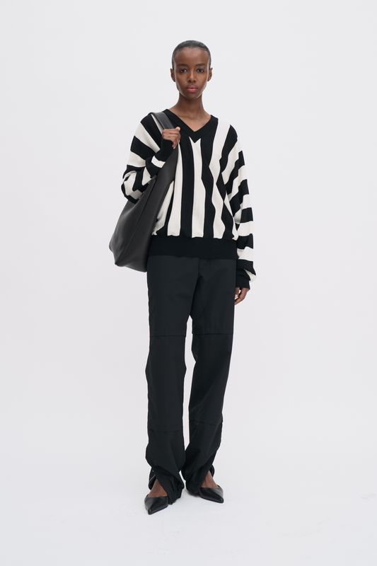 Batwing Sweater Black White 