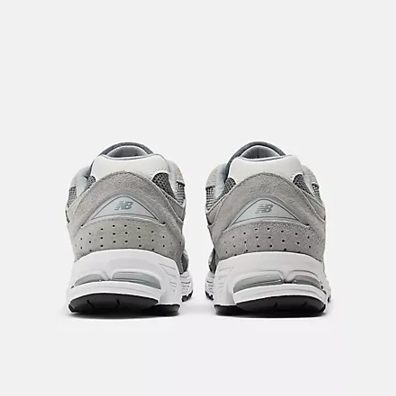 NEW BALANCE 2002R Steel