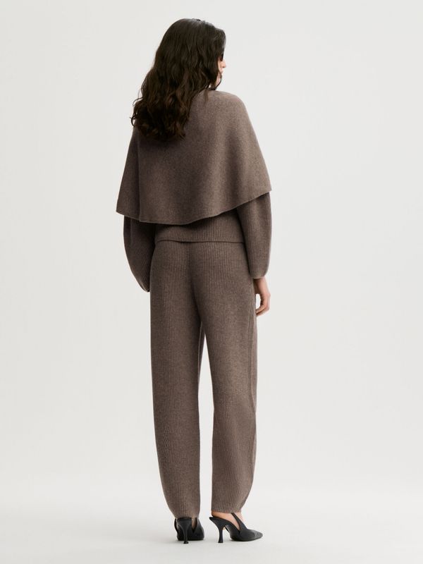 PINNE Wool Cape Fosil