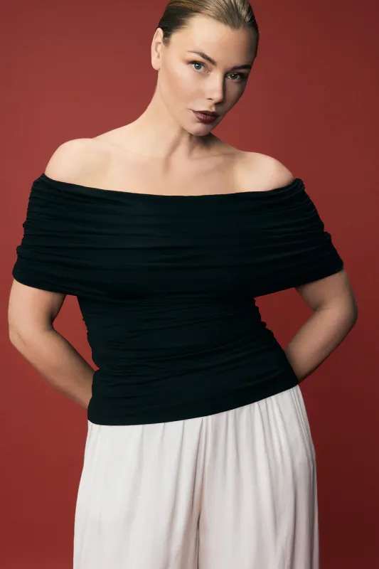 DOSINIA Top Black