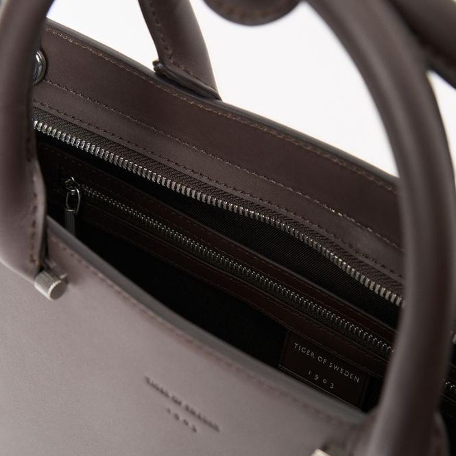 Hovedbilde TABERNE Travel Bag Dark Brown