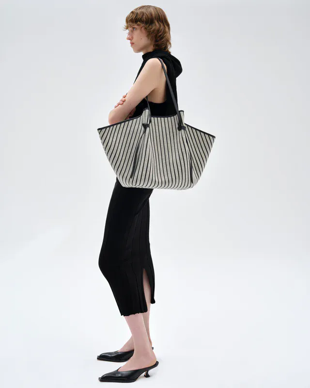 MOCHI XL Woven Canvas Striped