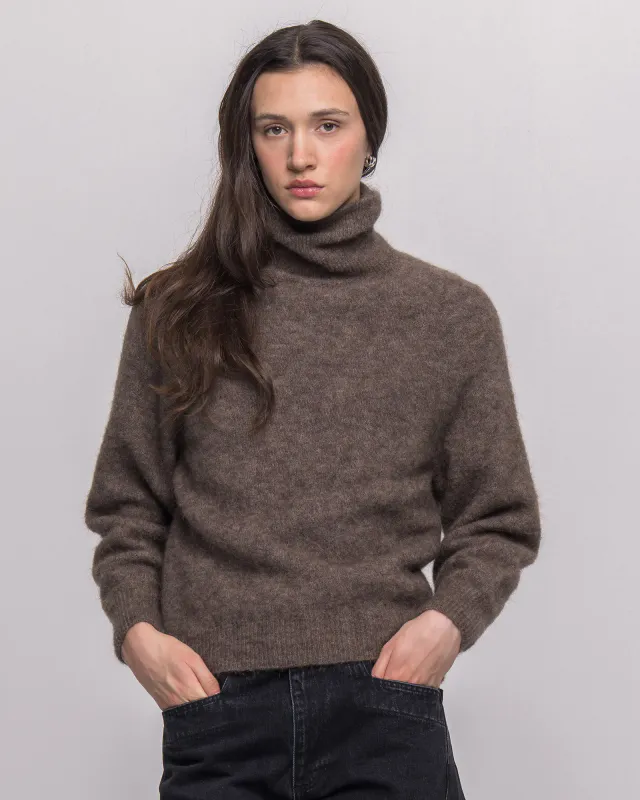 MAVE Tallneck Sweater Clay